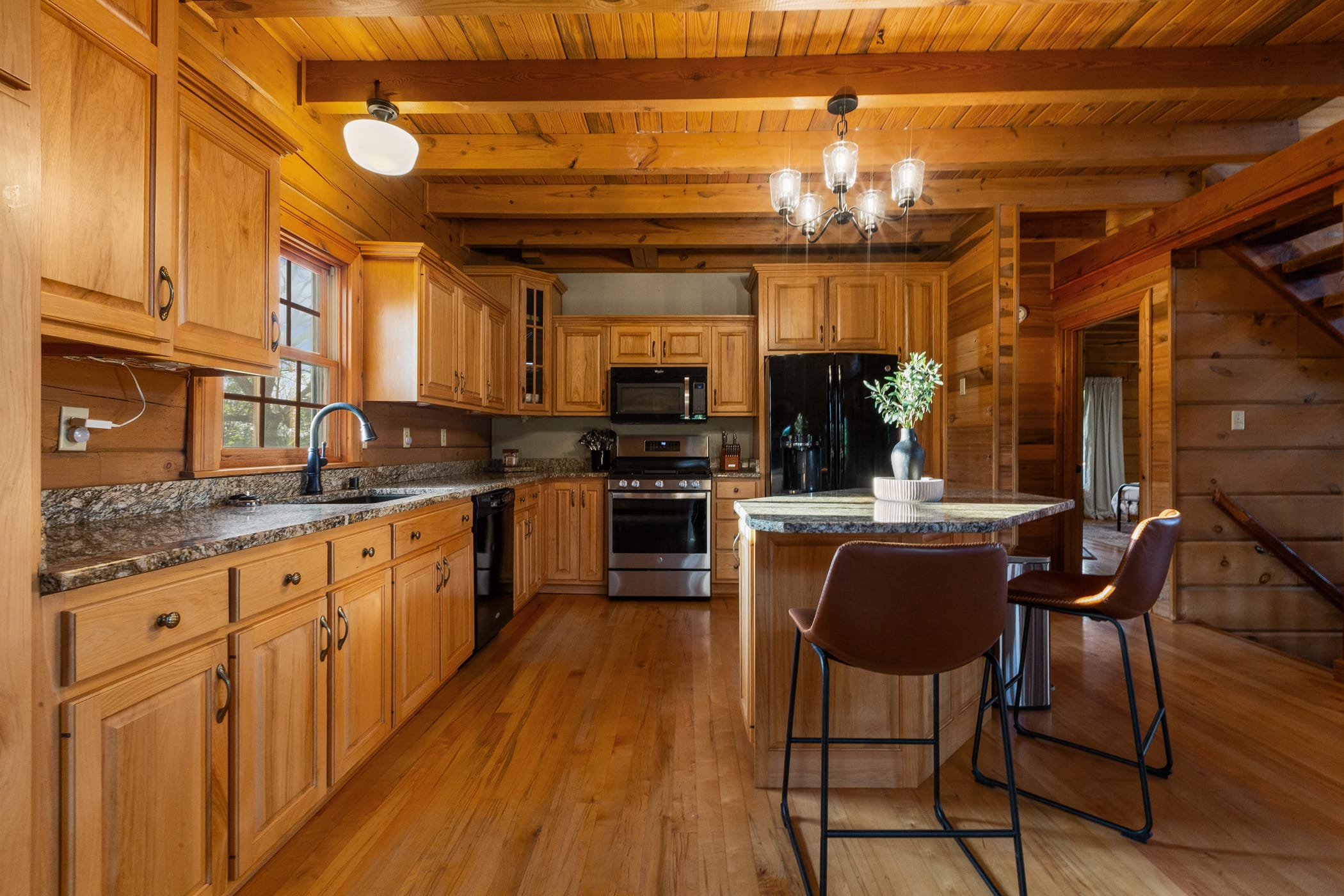 Lodge at Coxs Creek - fully equipped kitchen